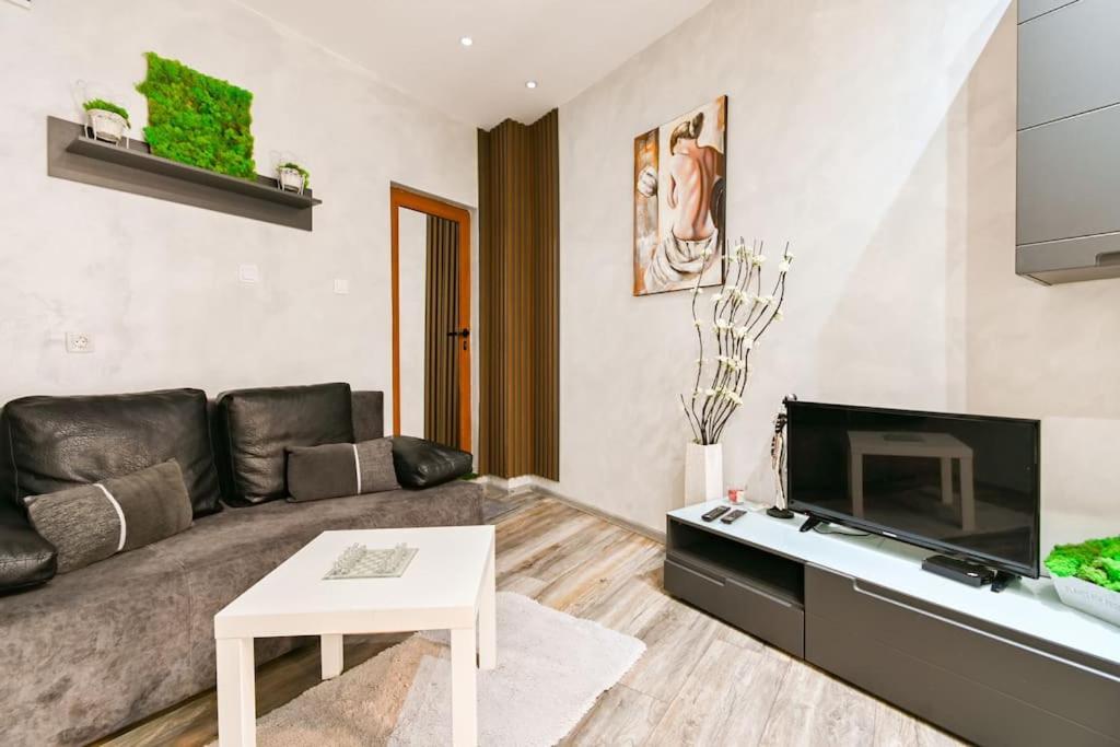 Velar 1Bdr Apartment Sofia Exterior foto